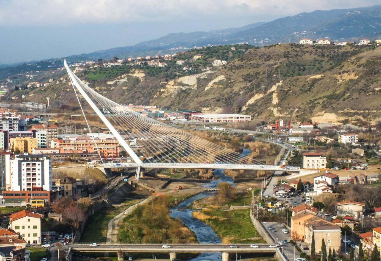 Cosenza Luxury Apartment Exteriör bild