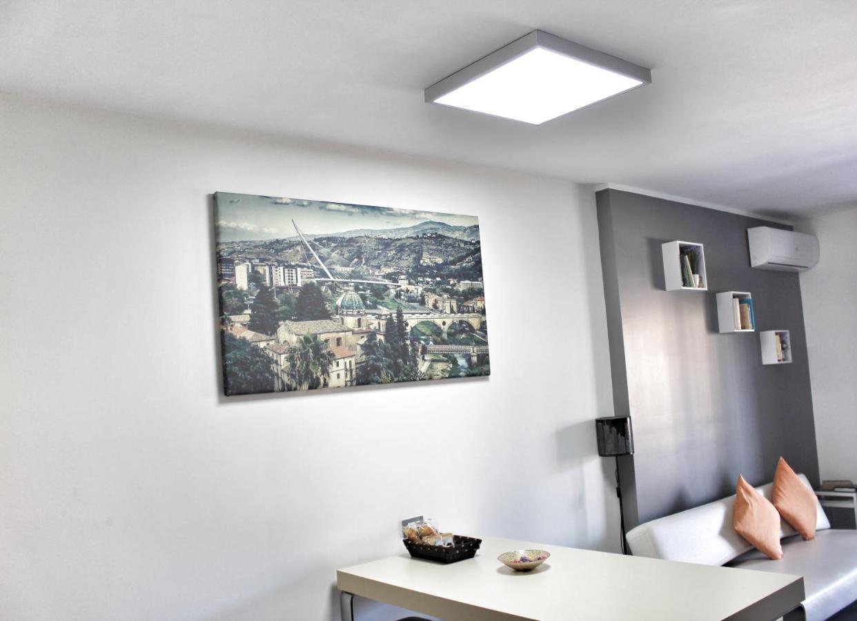 Cosenza Luxury Apartment Exteriör bild